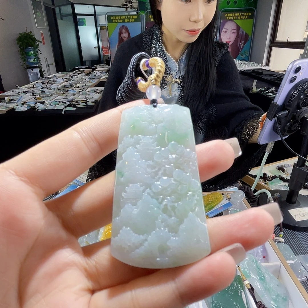 颈饰未镶嵌翡翠一个