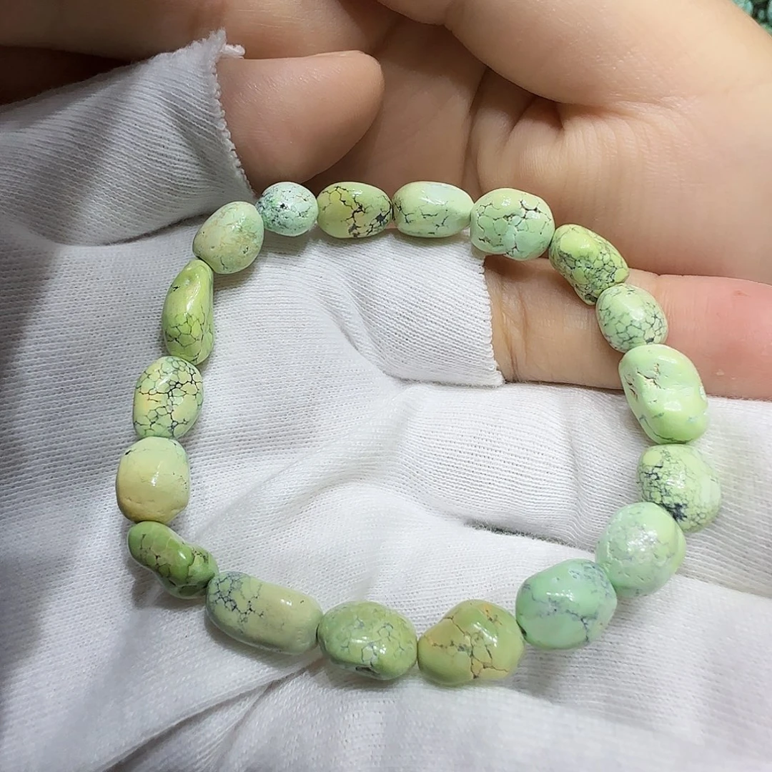 未镶嵌绿松石原矿绿松石