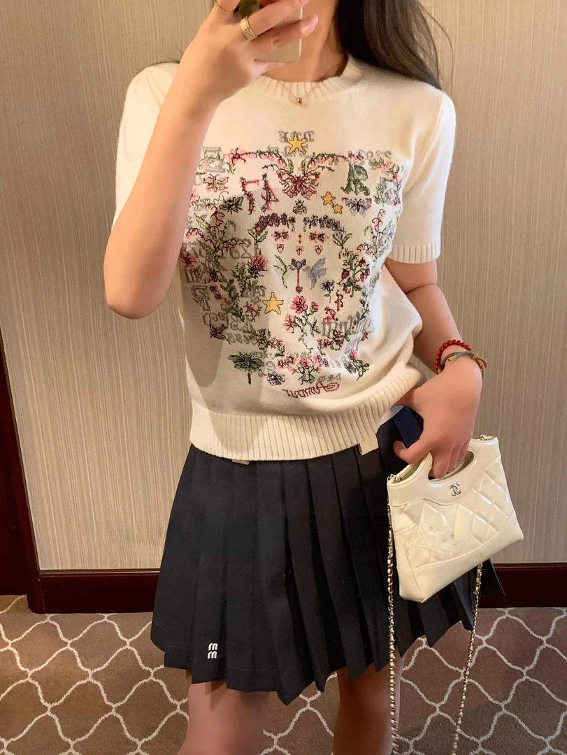 莫奈花园重工减龄夏新款重工花卉刺绣设计高级轻奢针织短袖上衣