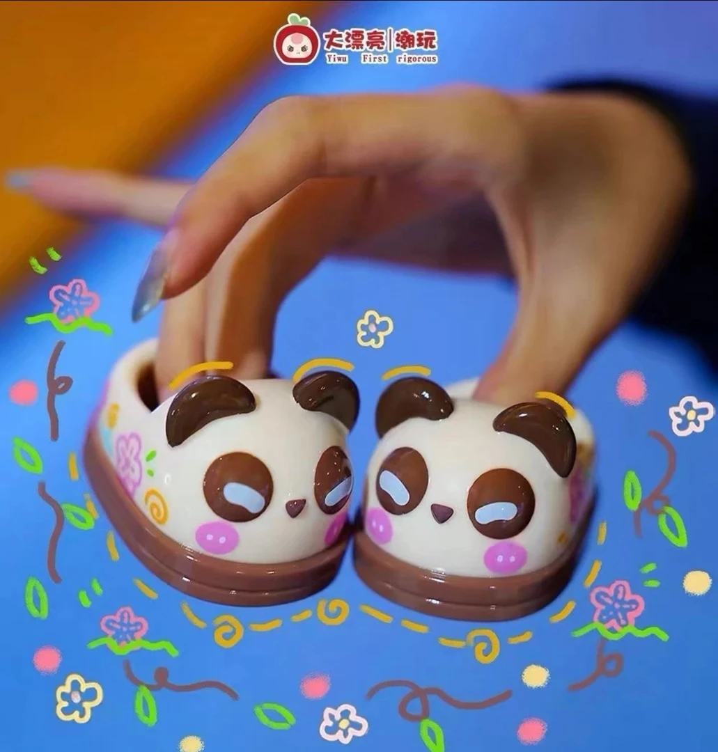 【娃三岁鞋子走走走】热款盲盒玩具潮玩手办公仔