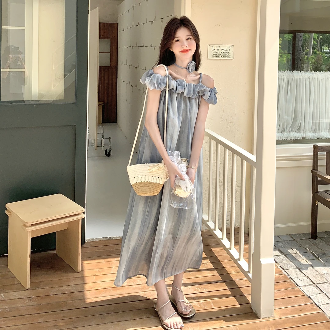 法式轻奢减龄荷叶边一字领连衣裙女2025夏季新款露肩吊带显瘦长裙