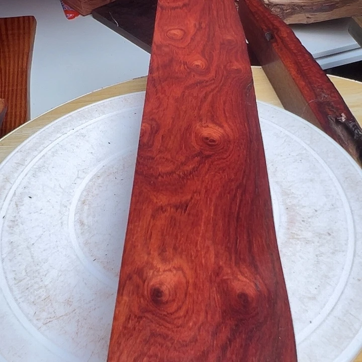 大叶紫檀（黑酸枝木类）