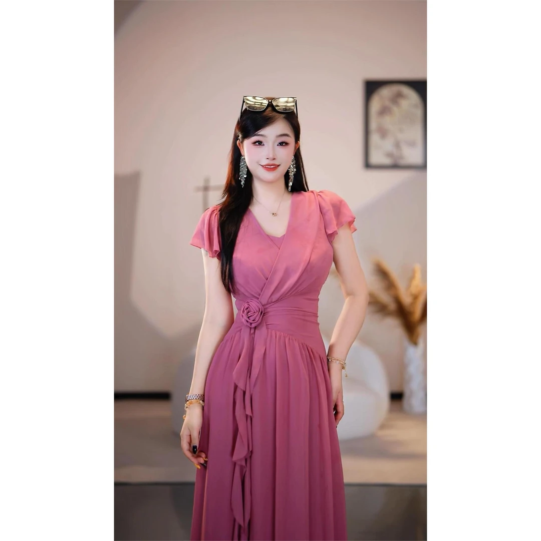 【研研】一枝独秀春季新款高级法式气质显瘦A摆连衣裙-YL11462