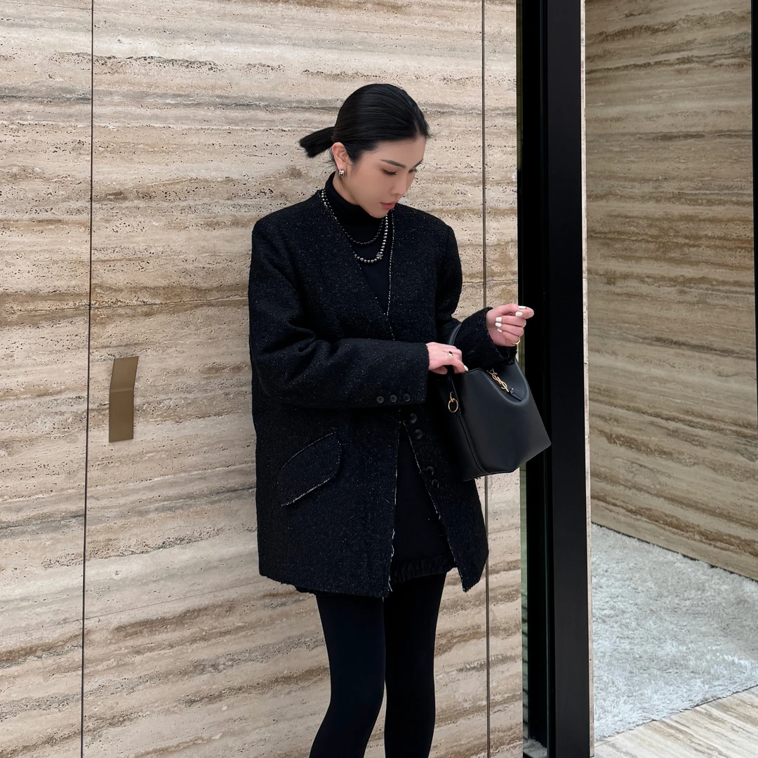 贾小姐私服-秋冬气质小香羽绒8690