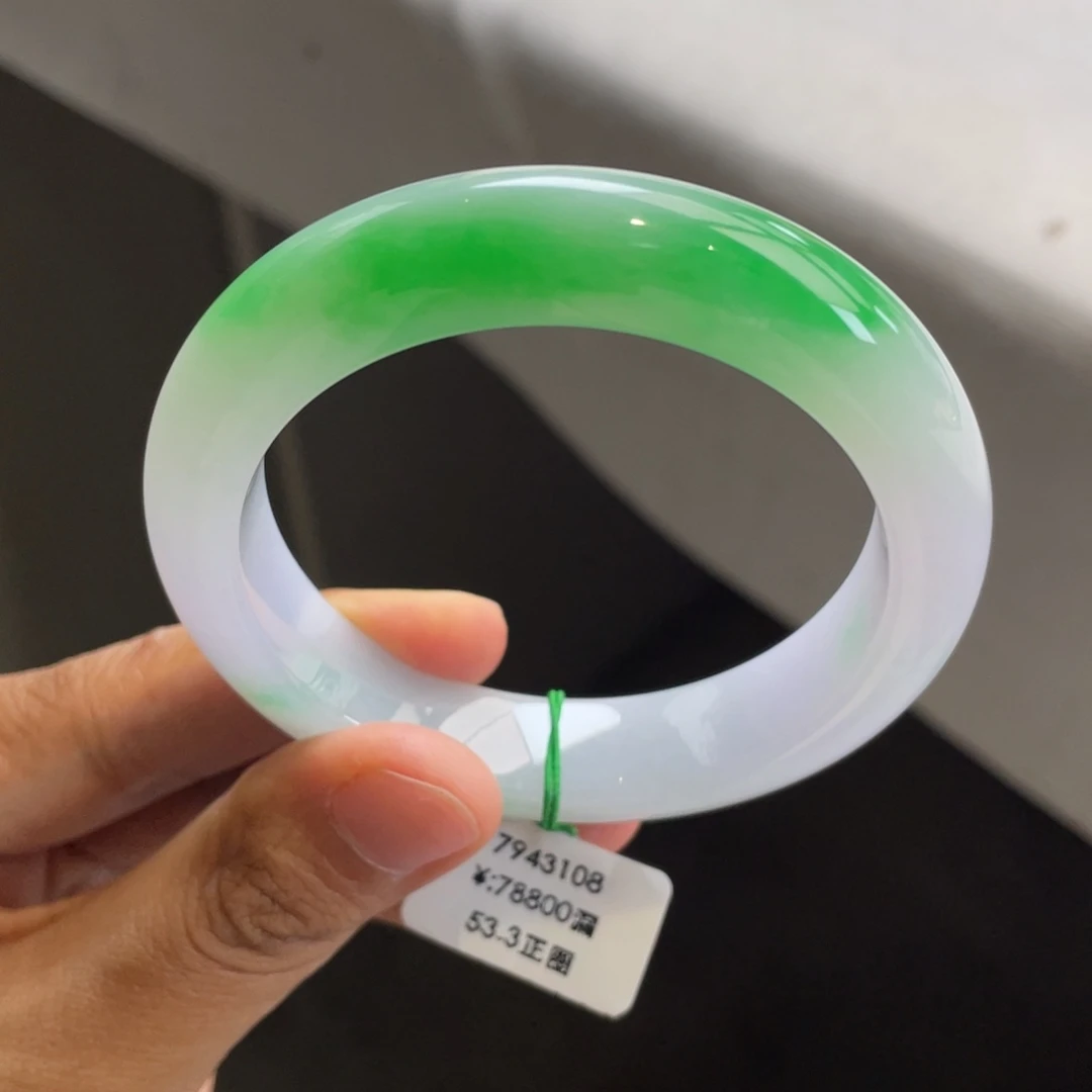翡翠未镶嵌手镯一手/白底青手镯（有纹漏）强推