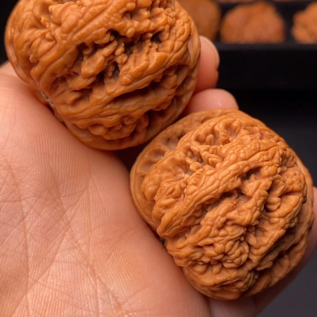 文玩核桃吊坠秦岭野生核桃