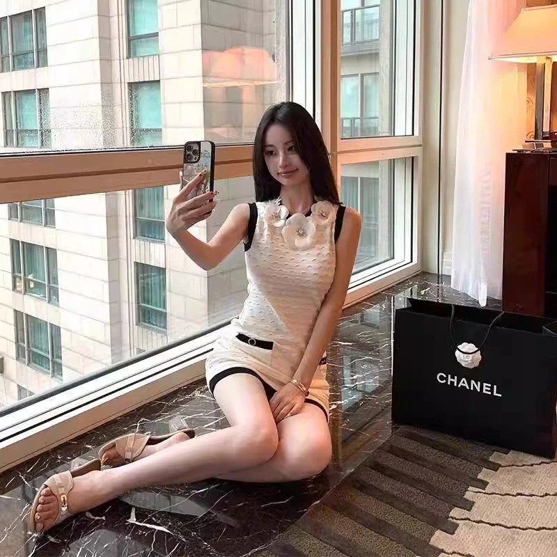 小香风针织连衣裙女夏季新款无袖气质设计款背心收腰显瘦包臀裙子