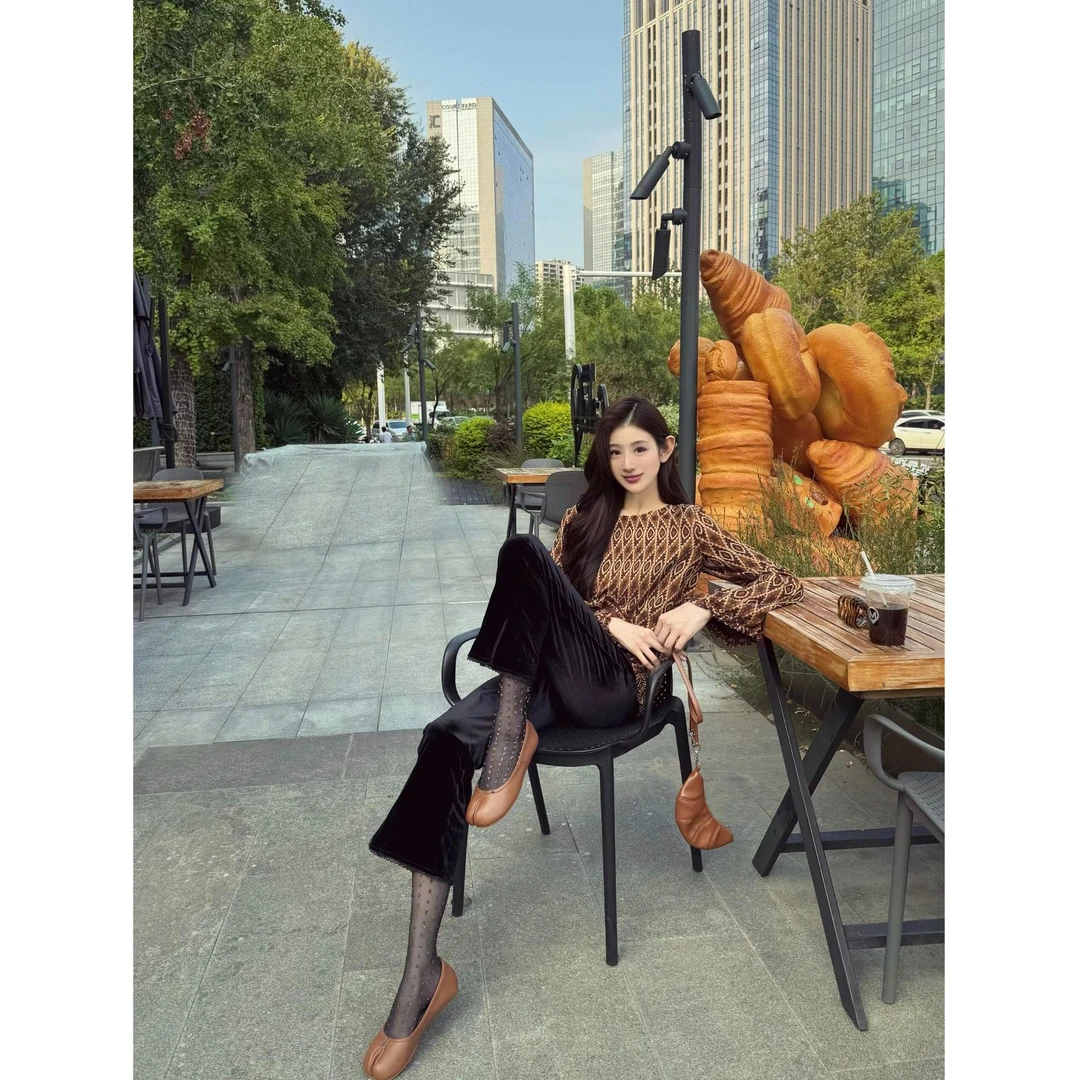 韩系气质女神2025秋季新款复古菱格长袖薄款上衣配休闲裤子两件套