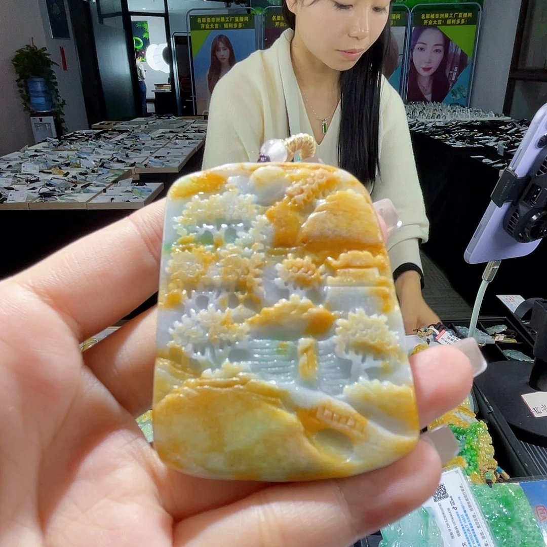 颈饰未镶嵌翡翠一