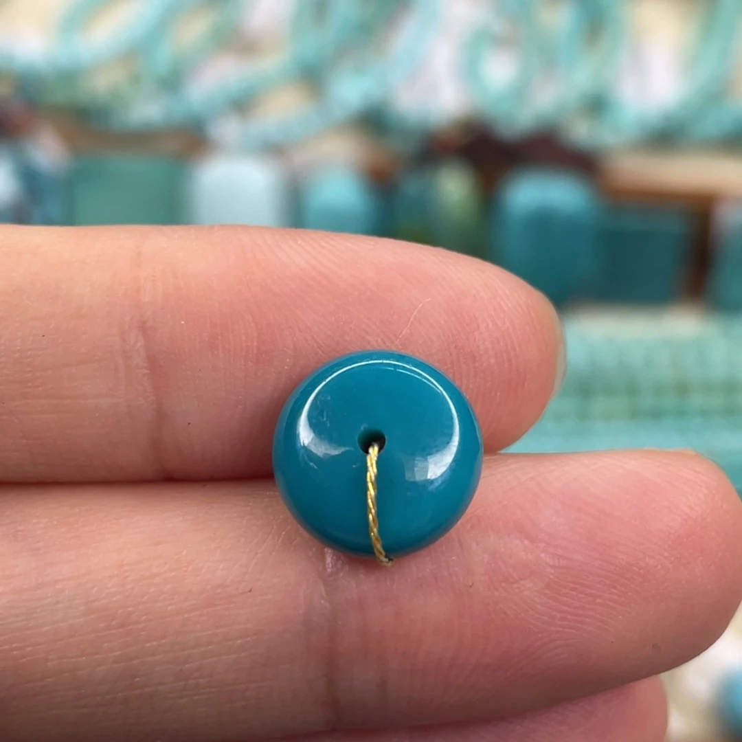 绿松石未镶嵌颈饰