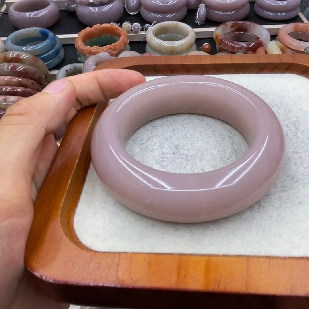 石英岩玉圈口559K金镶嵌