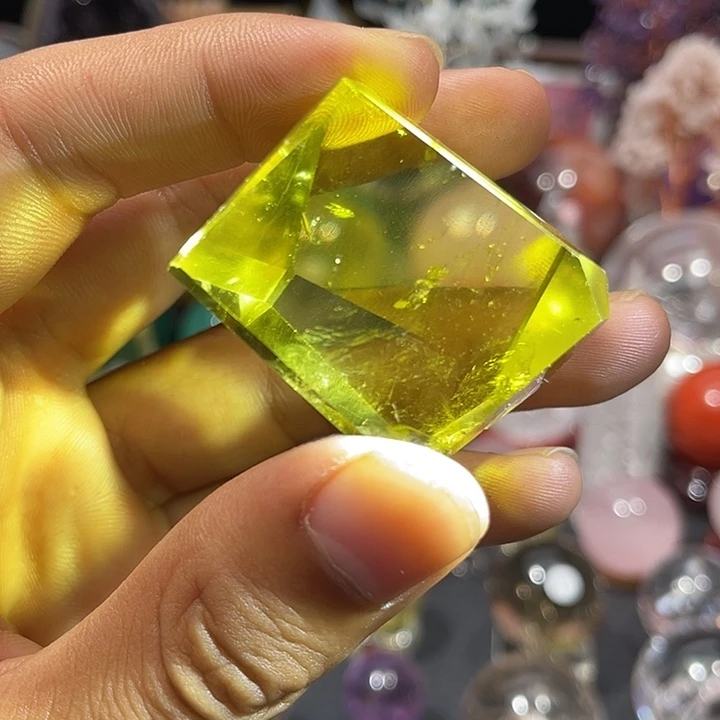 珠宝半成品未镶嵌水晶微瑕