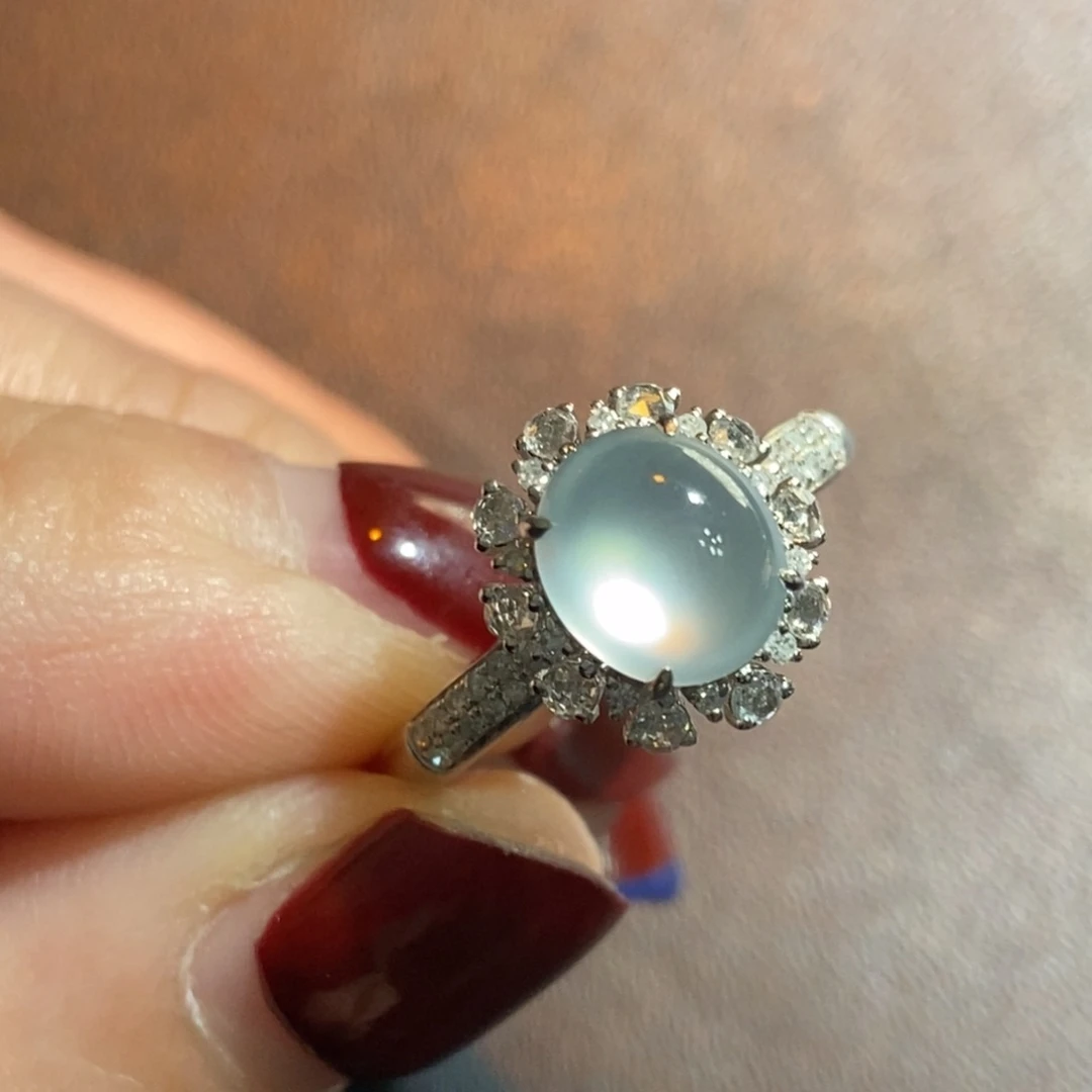 翡翠戒指18K金镶嵌玻璃种蛋面戒指