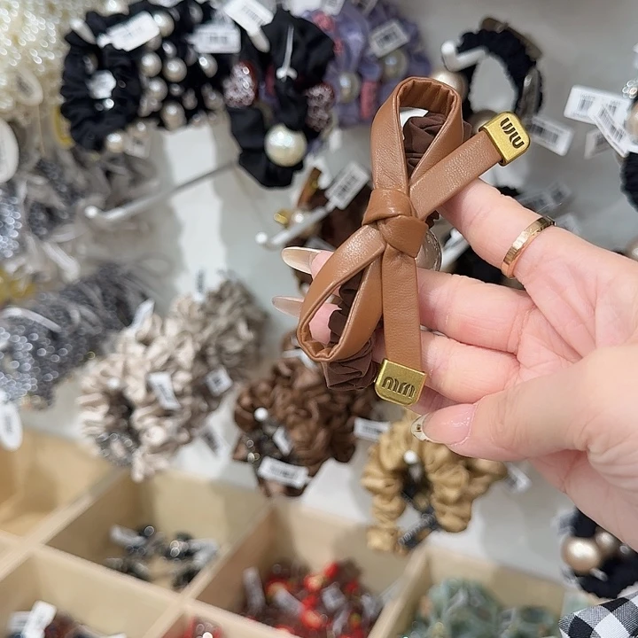 棕色皮蝴蝶结miu大肠圈