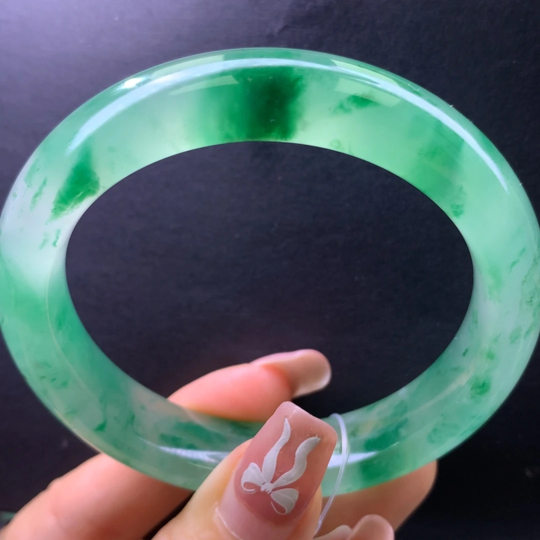 石英质玉未镶嵌手镯