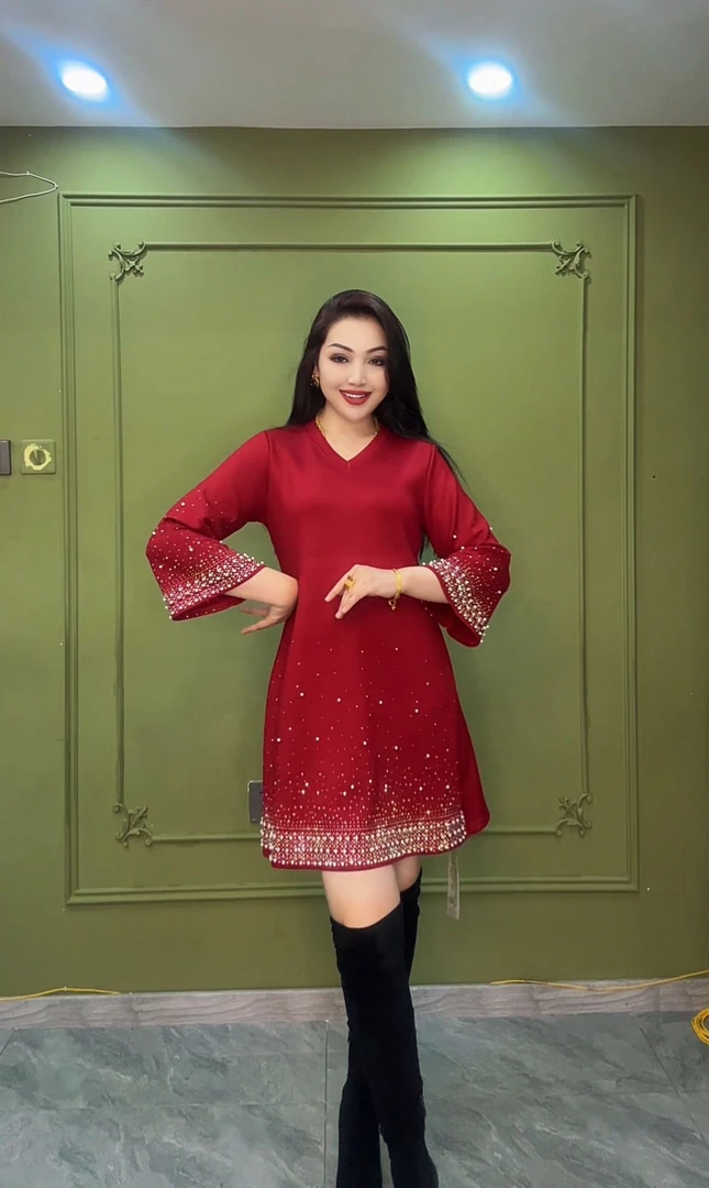 祖丽阿雅提显瘦时尚连衣裙2颜色修身M-4XL（新疆包邮）2483