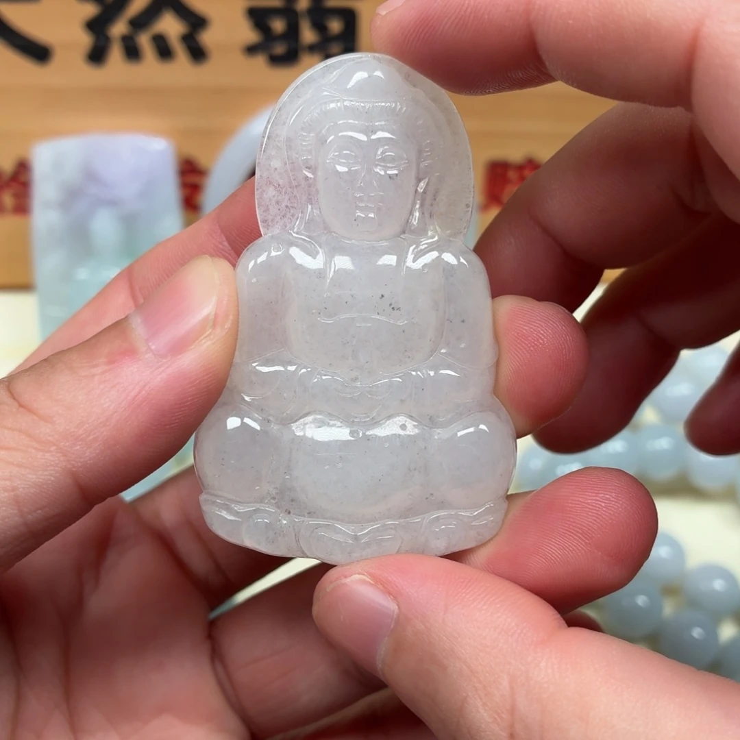 翡翠未镶嵌颈饰正装观音