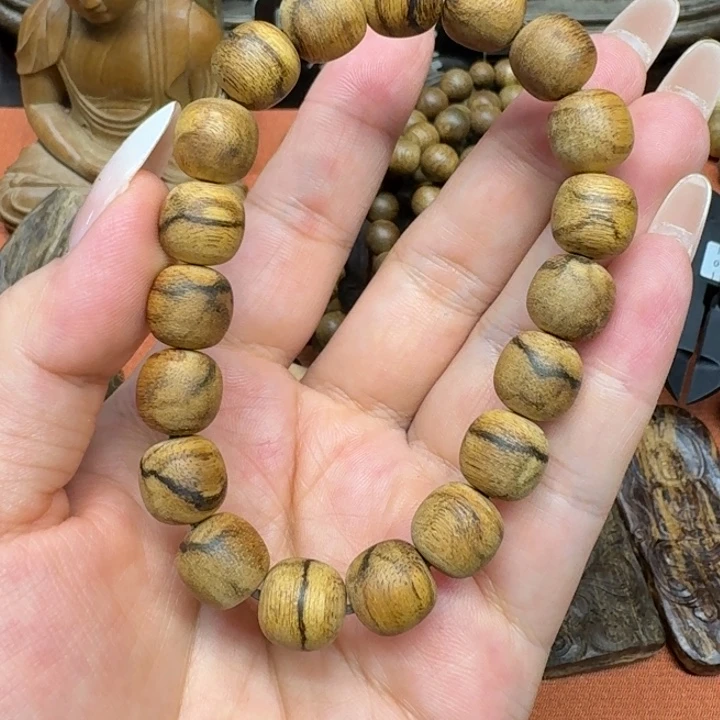 大叶紫檀（黑酸枝木类）