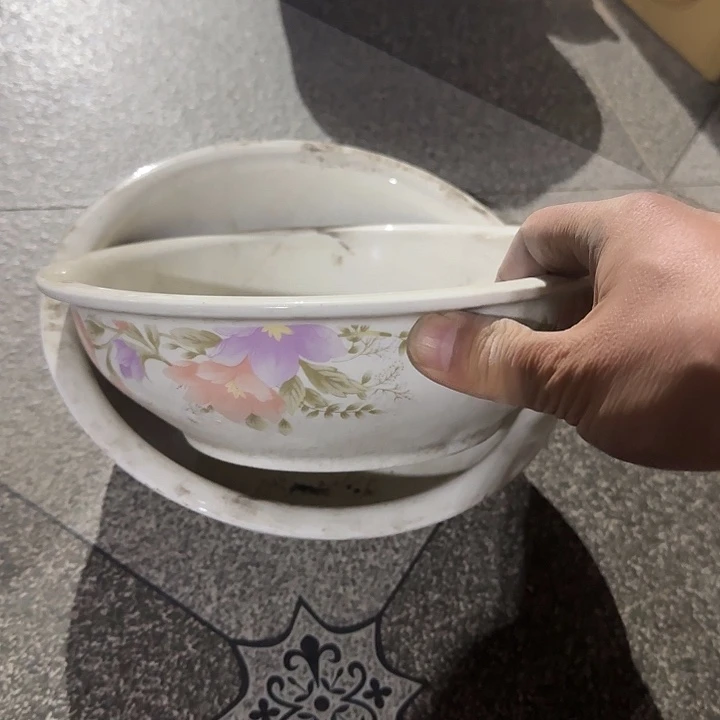 瓷片陶瓷盘子碗啥都有