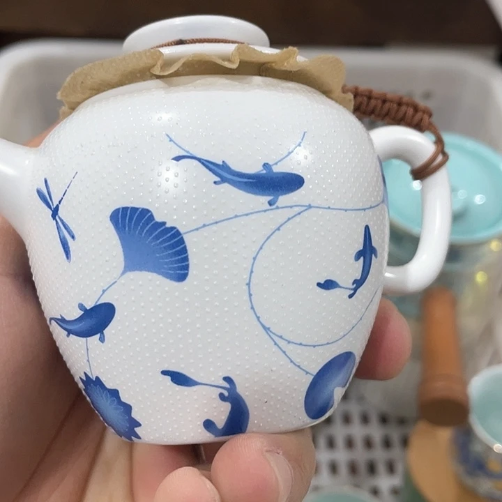 陶瓷茶具全部清清完回家过年