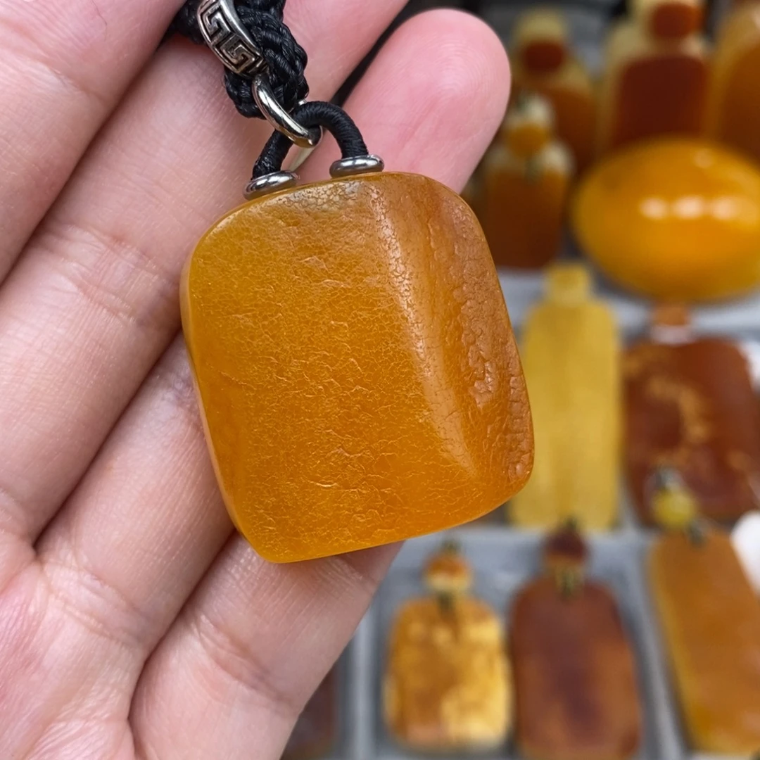 琥珀未镶嵌珠宝奇石