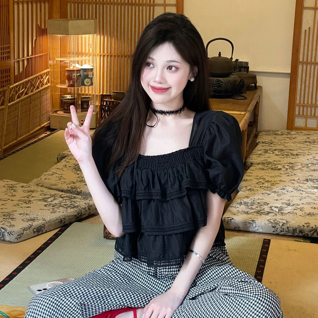 YUNING【魅力磁场】法式方领小泡袖蛋糕层次韩版短款上衣（不送项链）