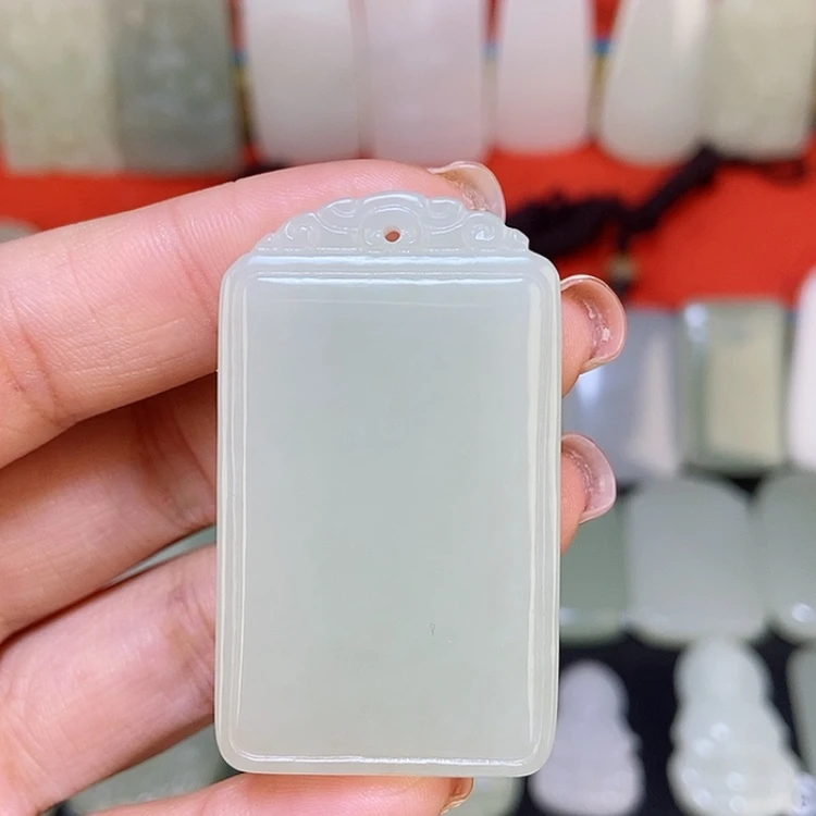 【闪购商品】颈饰未镶嵌和田玉