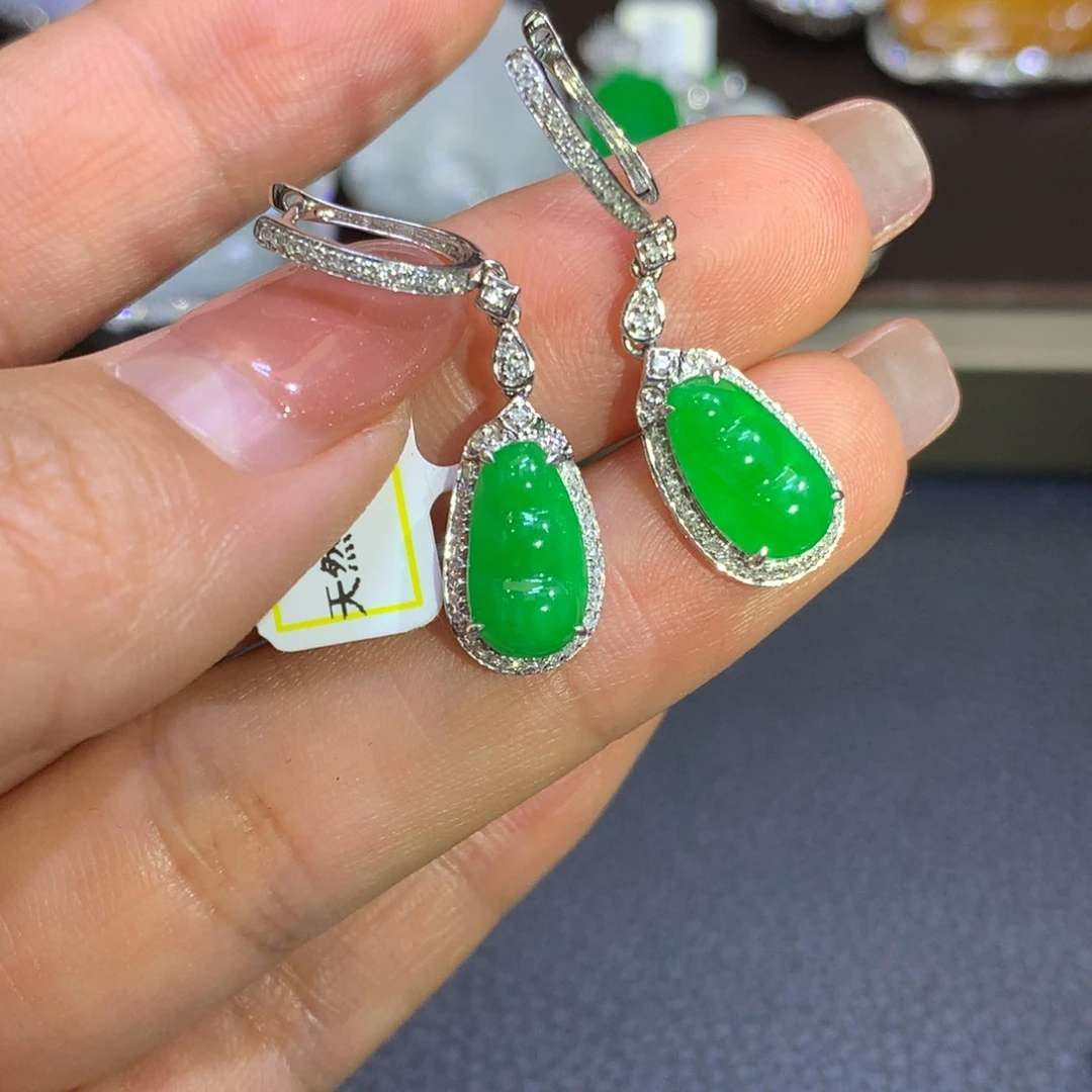 翡翠18K金镶嵌颈饰翡翠吊坠