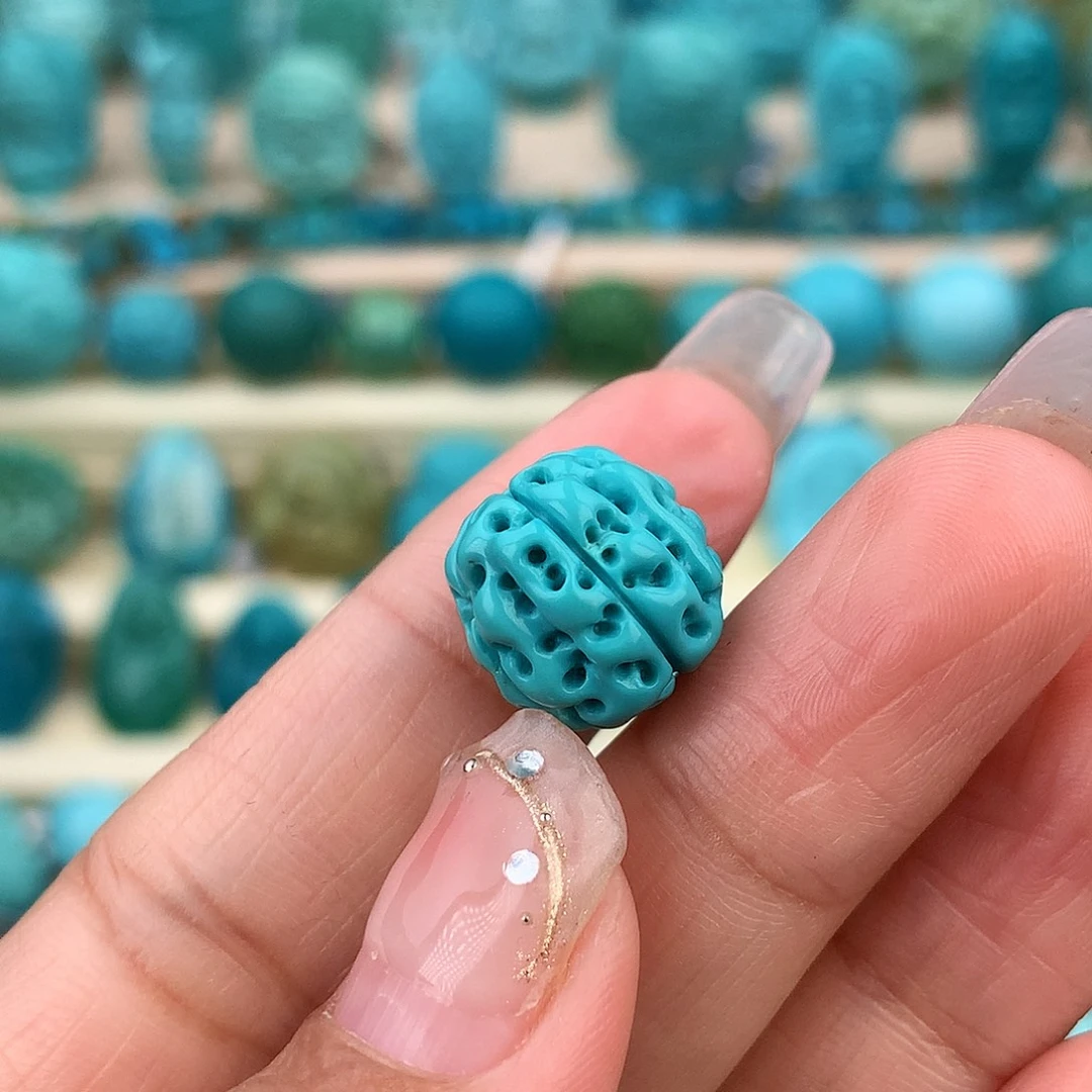 绿松石未镶嵌珠宝奇石13