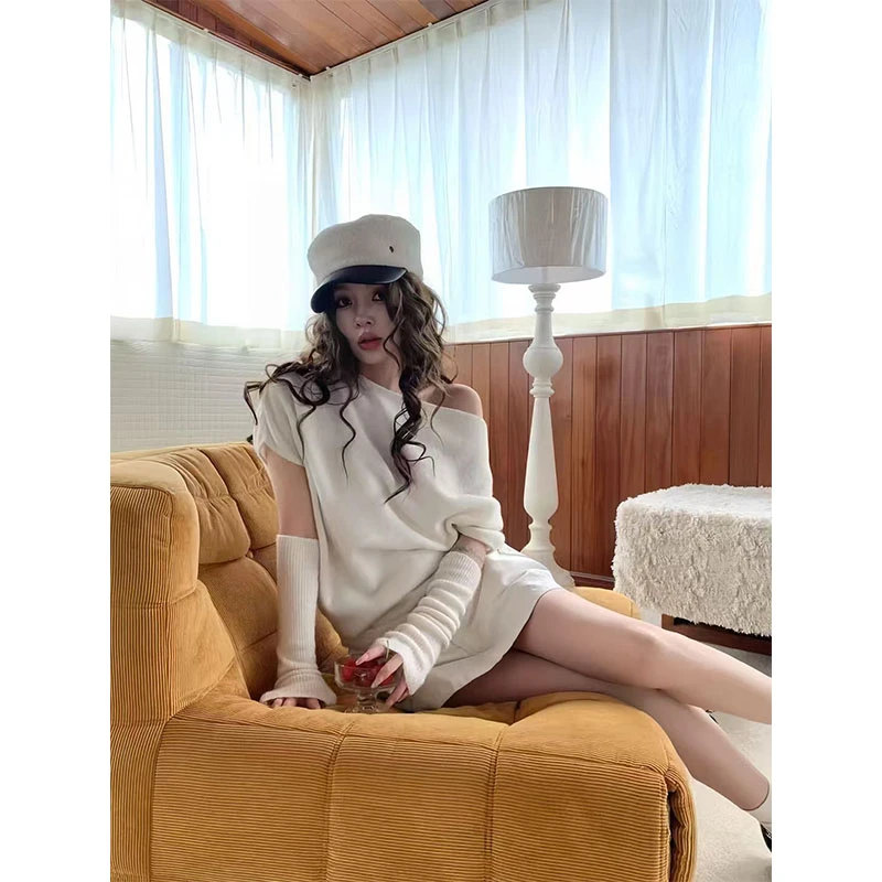 秋季小众设计感简约风修身显瘦网红穿搭露肩上衣气质时尚半身裙女