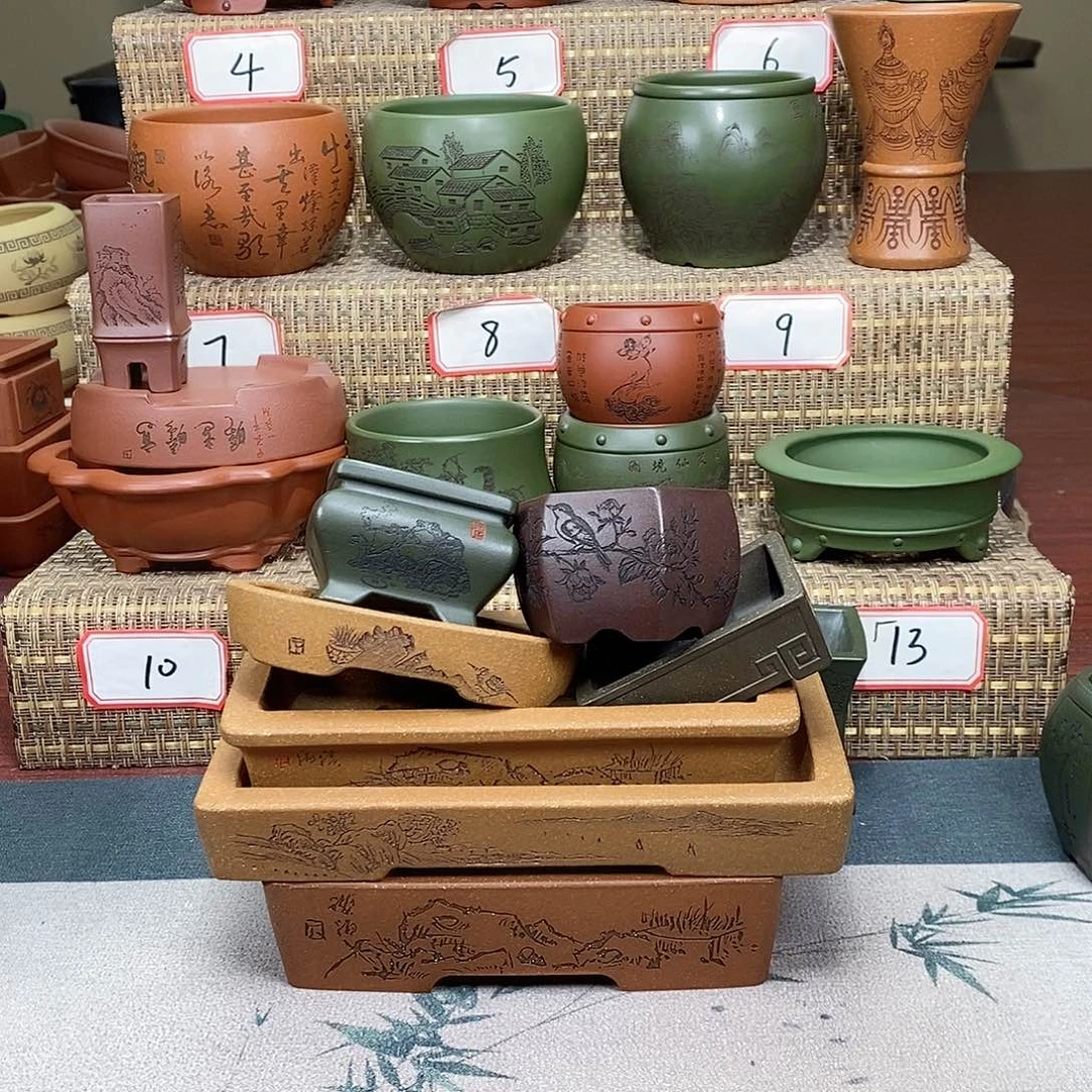 紫砂花盆跑*快我在外面