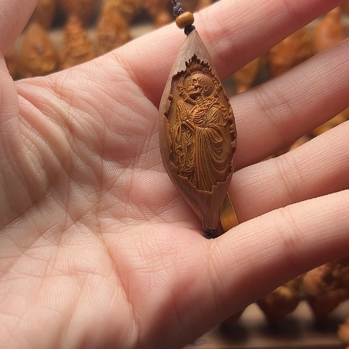 ﻩ***ﻩ吊坠橄榄核橄榄核