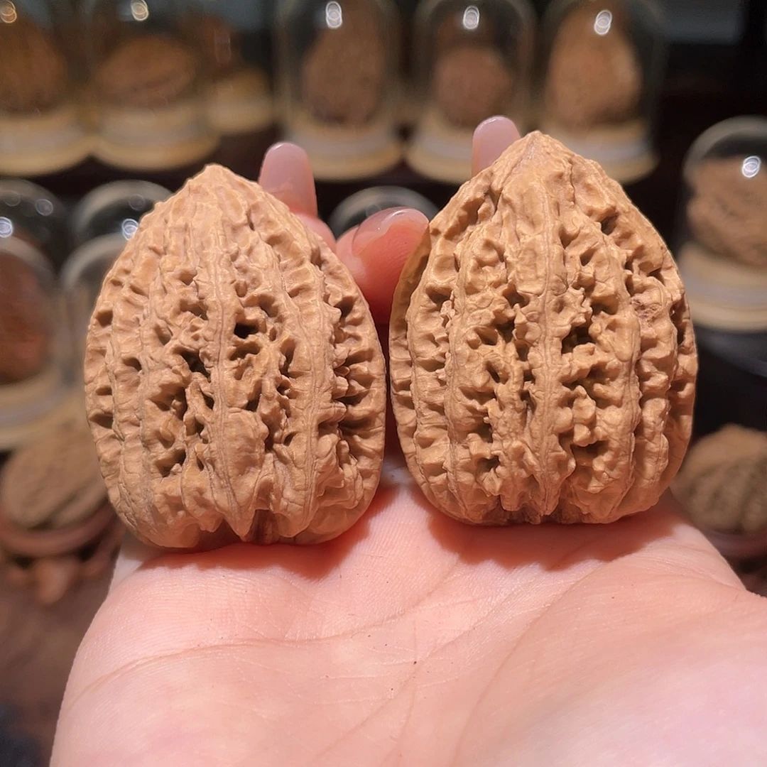 文玩核桃把件雨花石