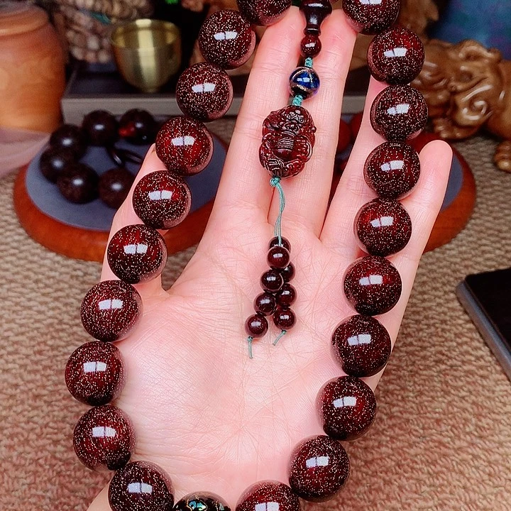 檀香紫檀（小叶紫檀）20手持紫