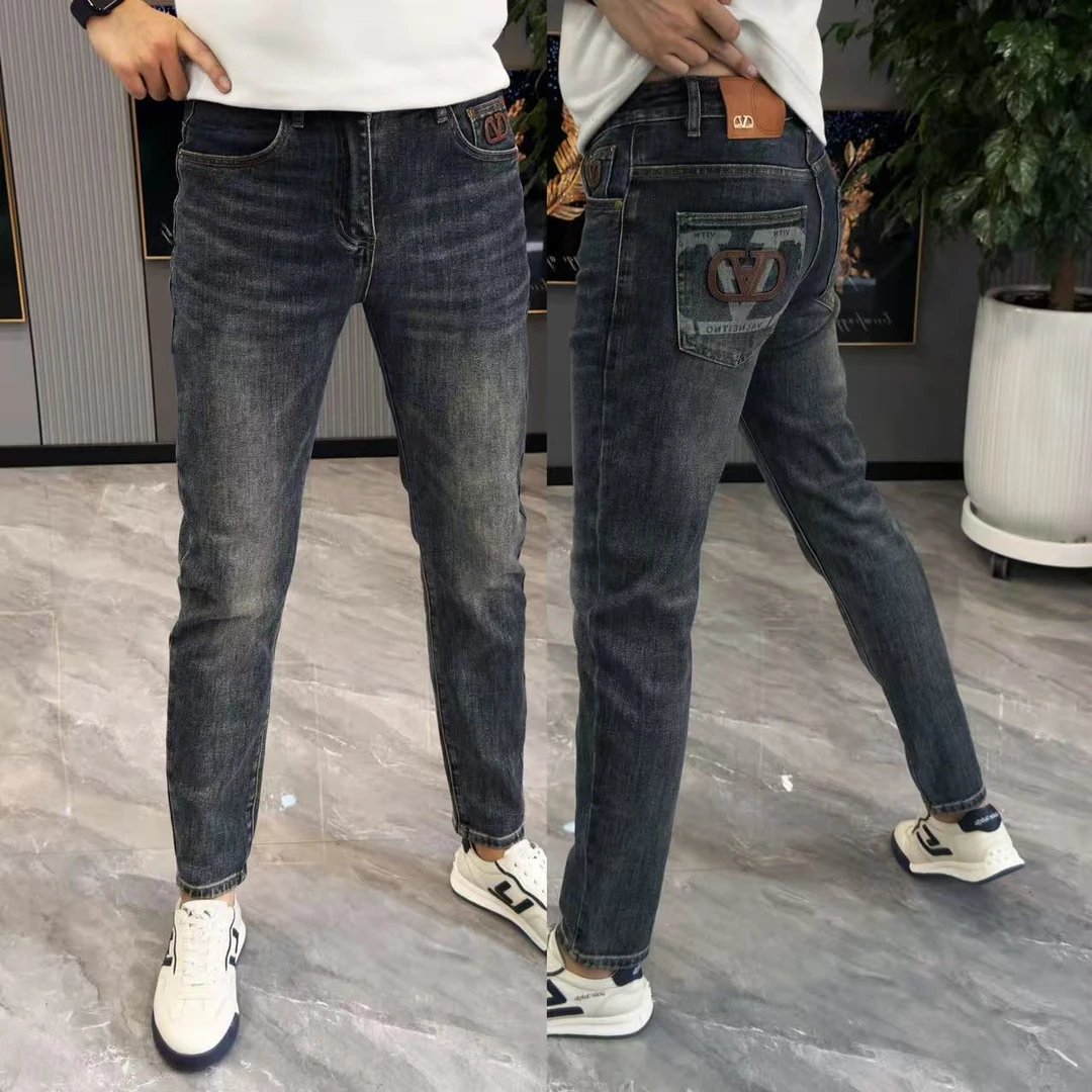 裤子男时尚贴皮刺绣牛仔裤男款秋季深色百搭长裤修身显瘦小直筒裤