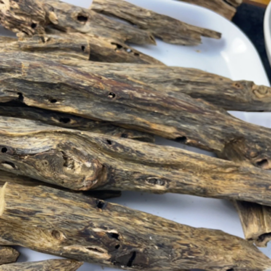 虫漏奇楠沉香自然结香原木熏香材料高品质香薰香料