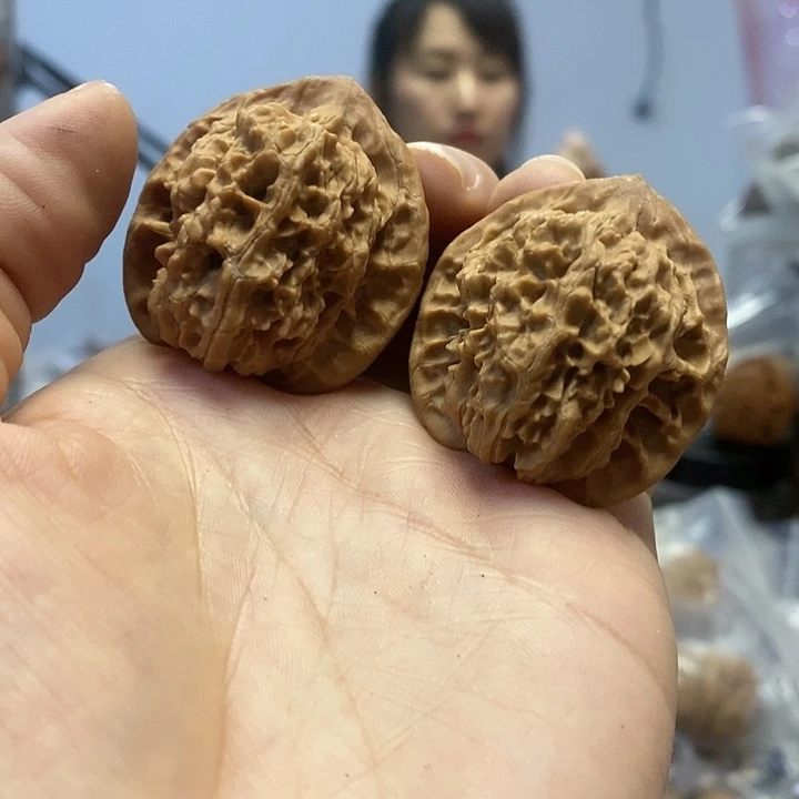 把件文玩核桃36红皮乾隆纹