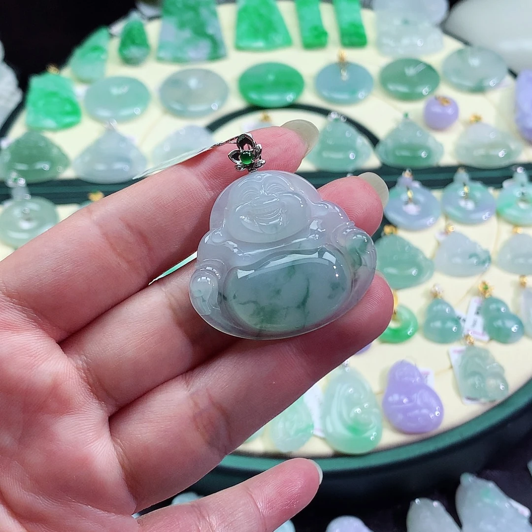 翡翠18K金镶嵌颈饰佛公