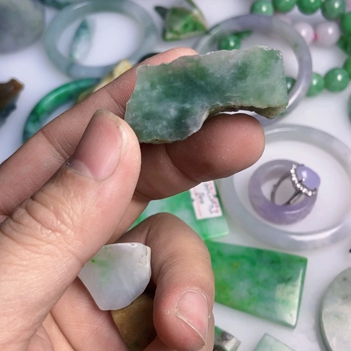 翡翠散珠天然翡翠A货挂件