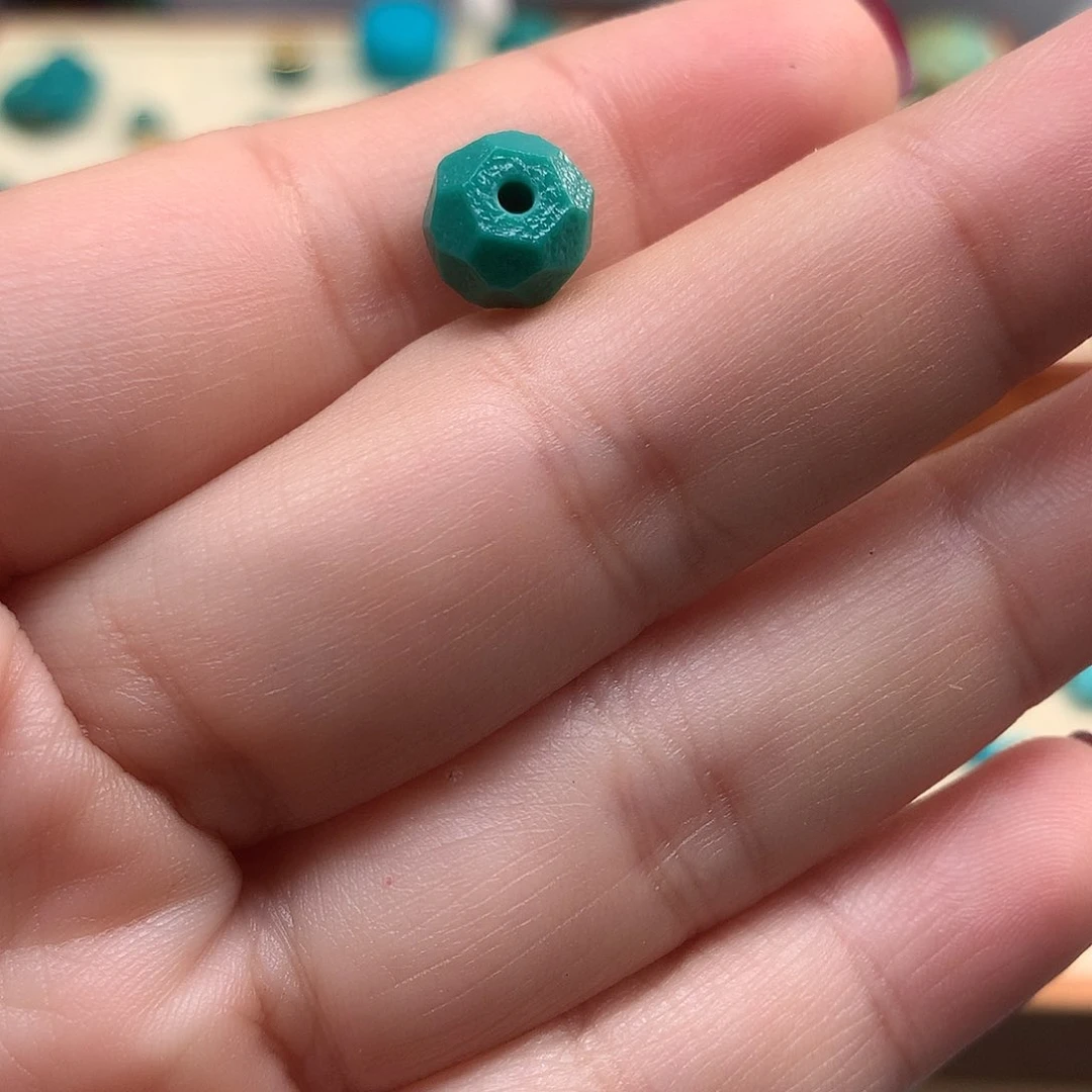 绿松石配饰未镶嵌