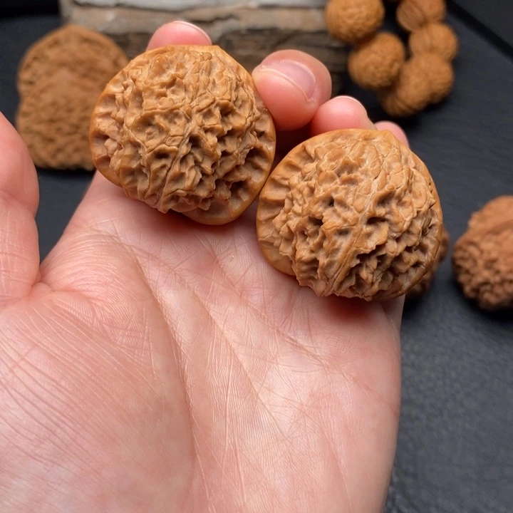 桃核把件尺寸36小麻子