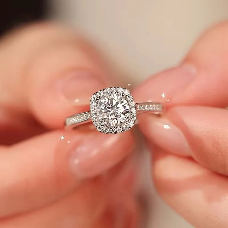 925银莫桑石戒指 D色方糖方钻结婚求婚戒指送女友生日礼物气质