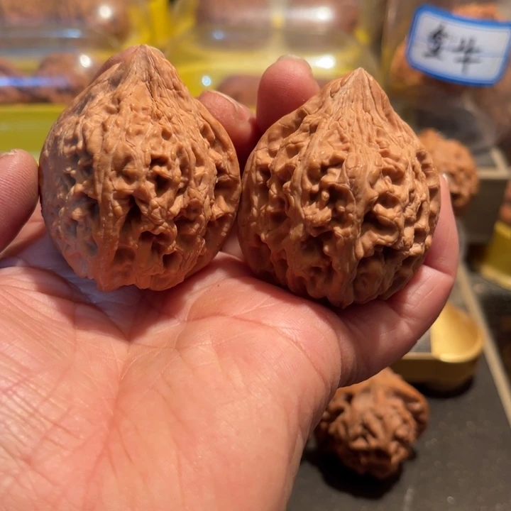 文玩核桃把件全品大姑石43