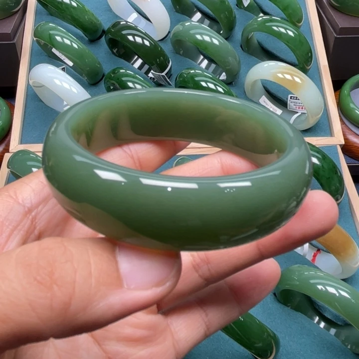 和田玉未镶嵌手镯5758