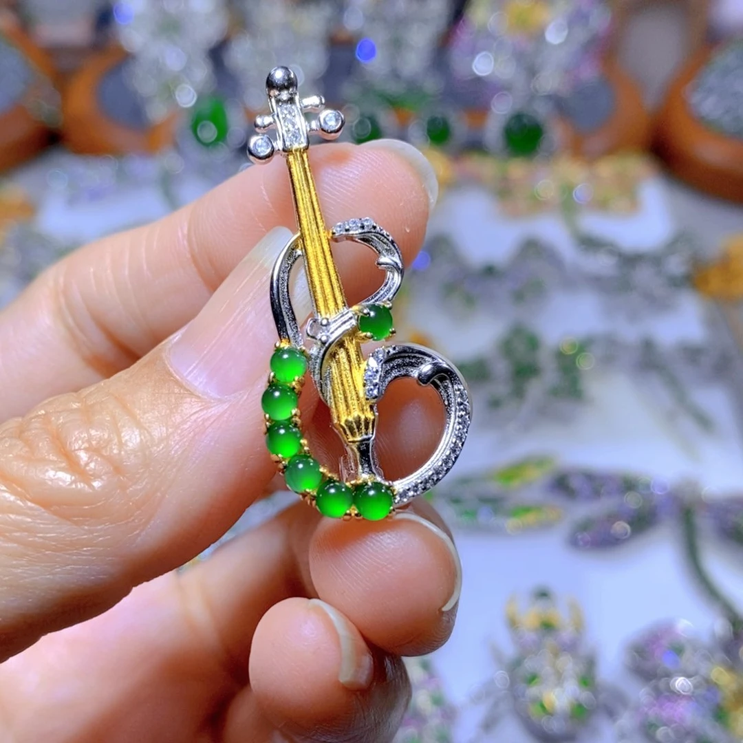 翡翠颈饰银S925镶嵌天然翡翠