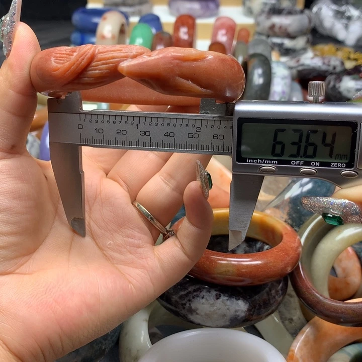 未镶嵌手镯石英质玉