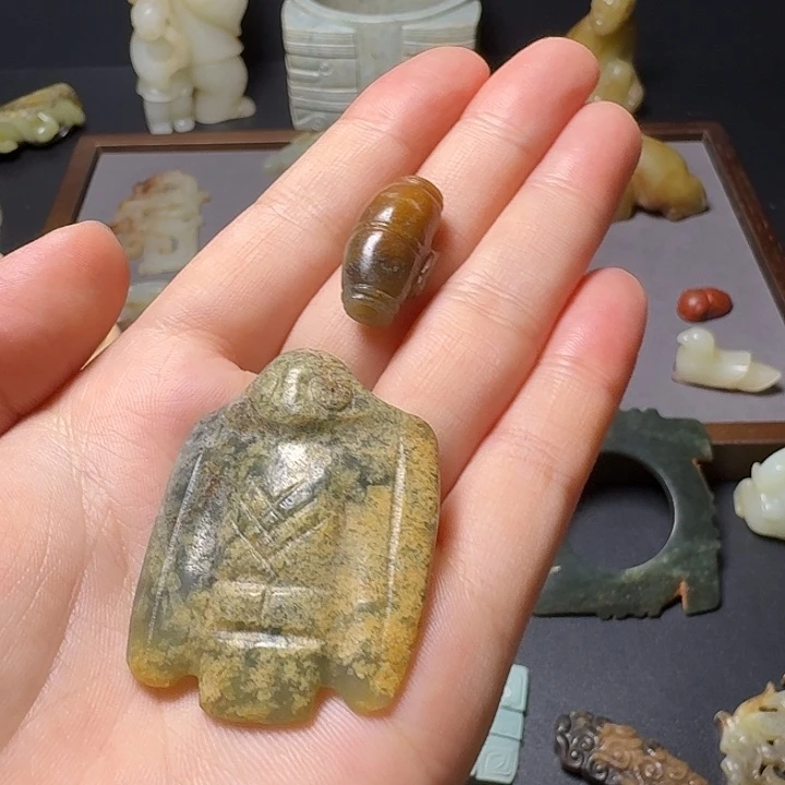 泊***和田玉（糖玉）未镶嵌挂件