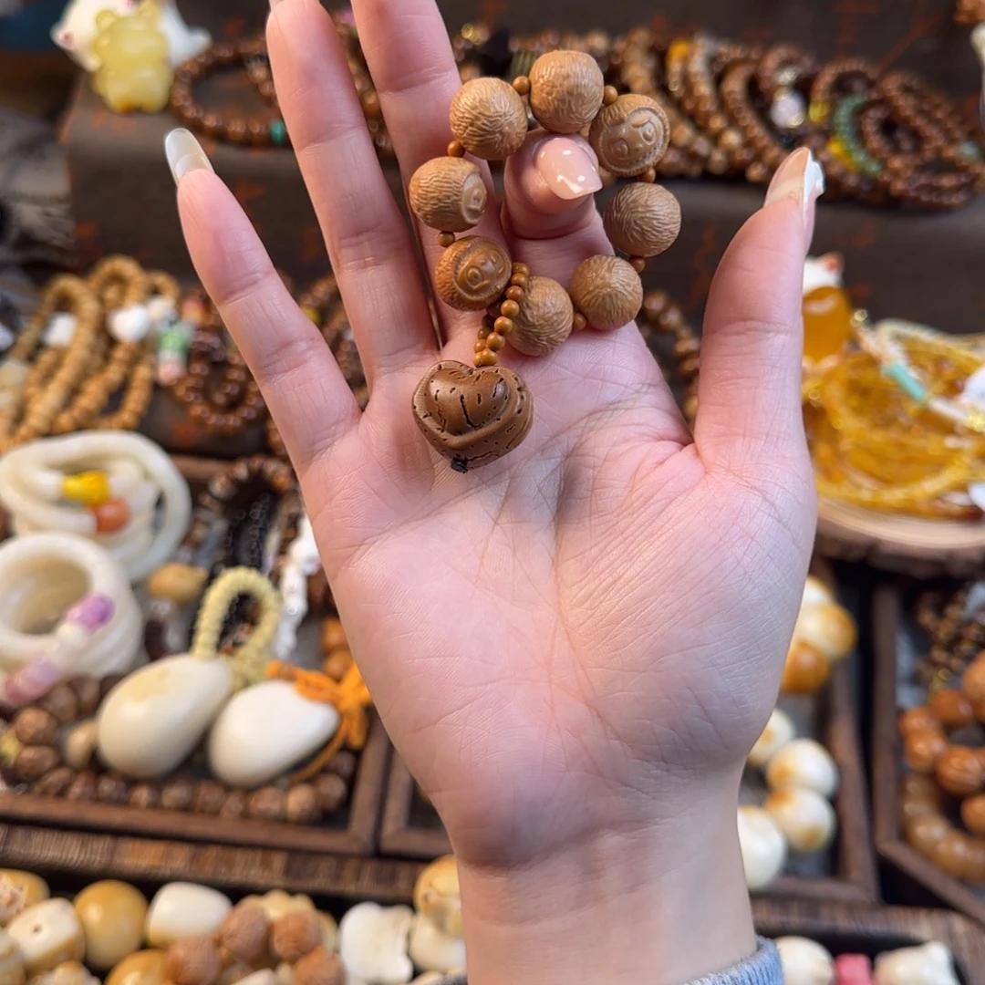 猴头核桃吊坠拉布布手捻