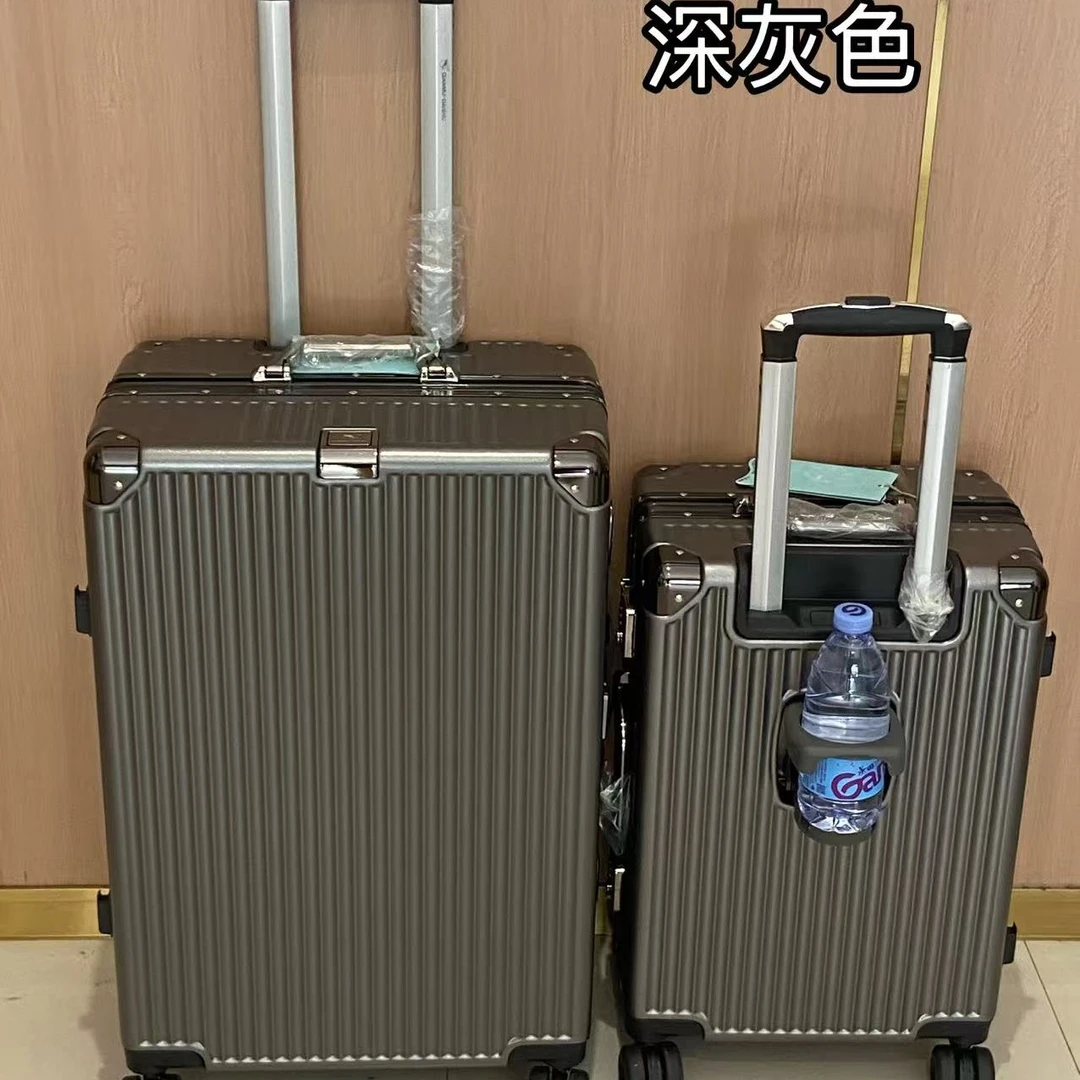 拉杆旅行箱：三锁，杯架，轴承轮，通长合页，双拉链里布