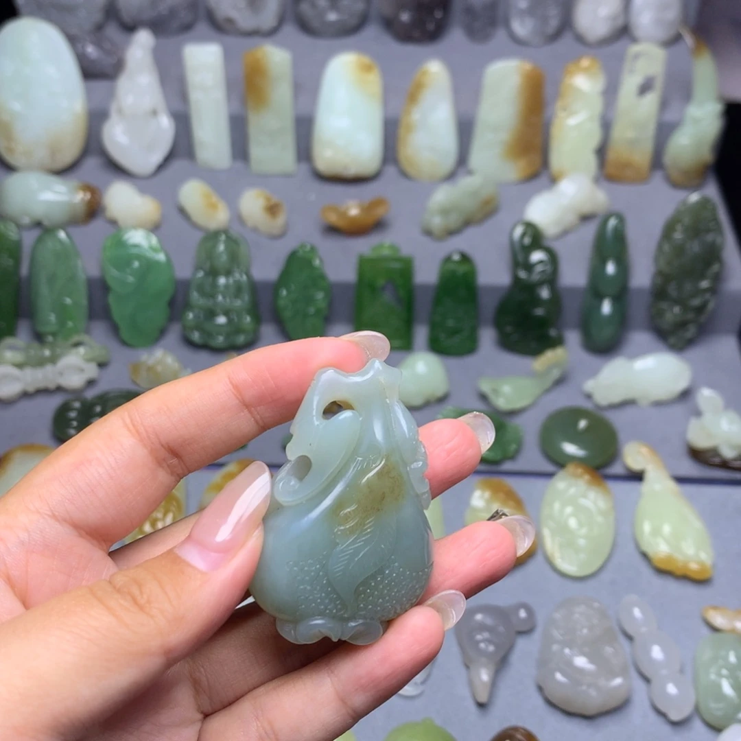 未镶嵌和田玉挂件